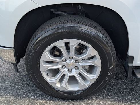 Used 2024 Chevrolet Silverado 1500 LTZ AWD/4WD image 19
