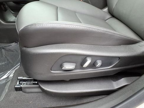 New 2026 Cadillac XT5 Premium Luxury w/ LPO, ONYX Package image 13