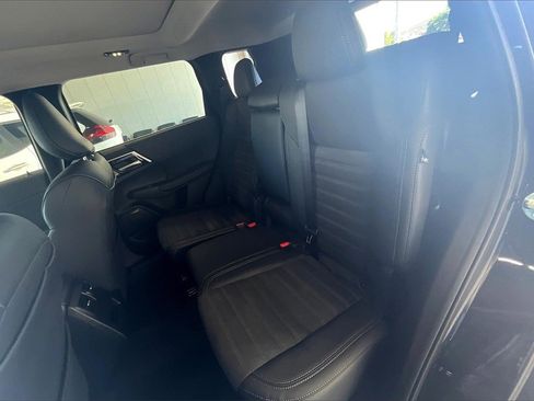 New 2025 Mitsubishi Outlander SE image 10