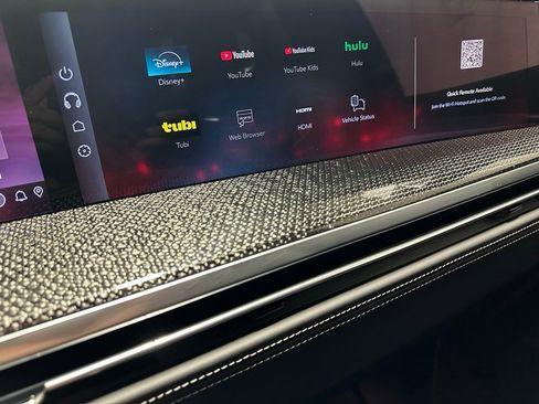 Used 2025 Cadillac Escalade V image 38