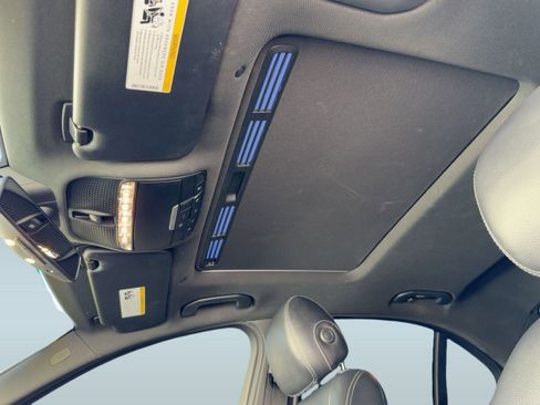 Used 2019 Mercedes-Benz C 300 Sedan image 13