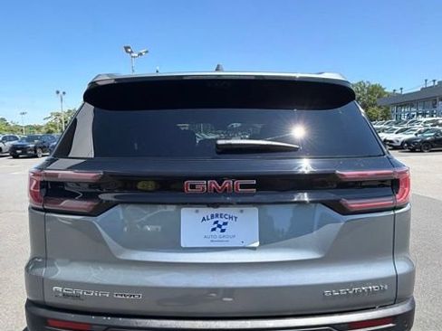 Used 2026 GMC Acadia Elevation w/ Elevation Premium Package AWD/4WD image 7