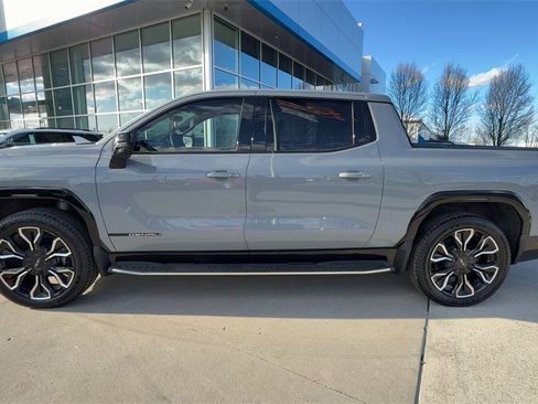 Used 2025 GMC Sierra EV Denali image 5