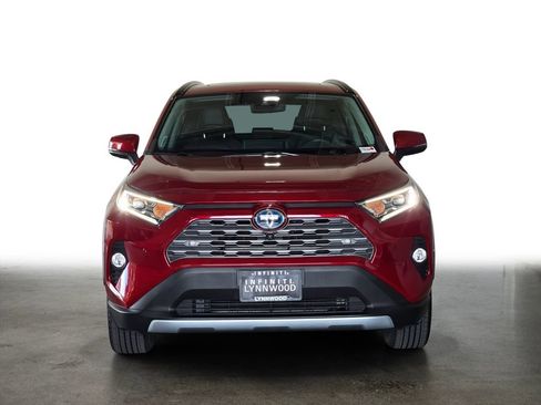 Used 2020 Toyota RAV4 Limited AWD/4WD image 2