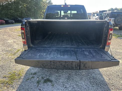 Used 2021 RAM 1500 Laramie AWD/4WD image 19