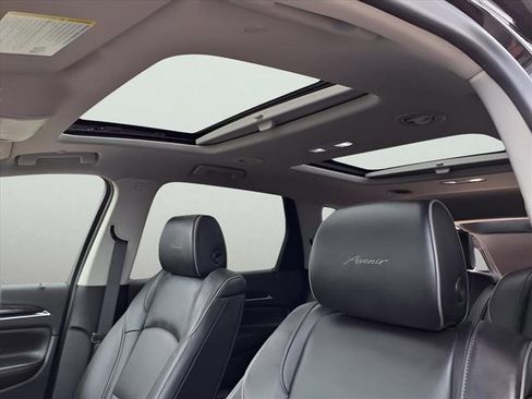 Used 2021 Buick Enclave Avenir image 19
