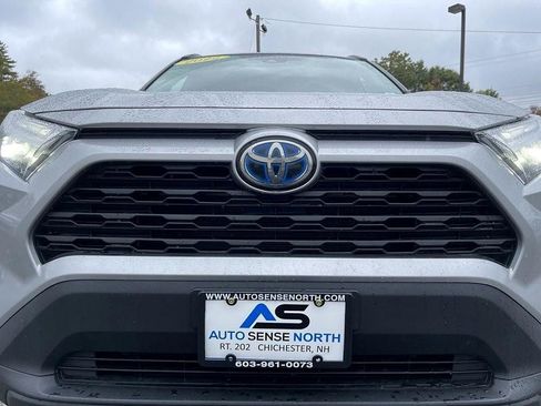 Used 2022 Toyota RAV4 XLE w/ Convenience Package image 14