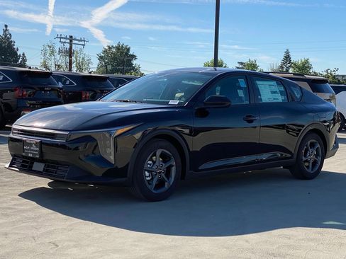 New 2026 Kia K4 LXS image 7