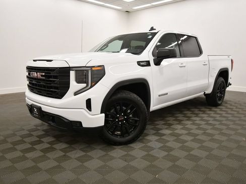 Used 2024 GMC Sierra 1500 Elevation w/ X31 Off-Road Package AWD/4WD image 2