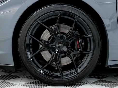 Used 2024 Chevrolet Corvette Stingray Preferred Cpe w/ Z51 Performance Package RWD image 32