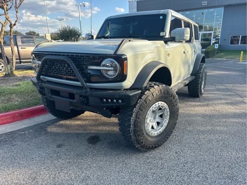 Used 2022 Ford Bronco Wildtrak AWD/4WD image 2