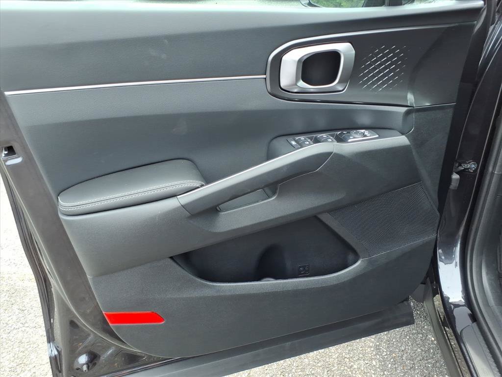 New 2026 Kia Sorento LX FWD image 16
