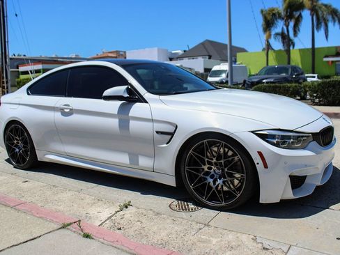 Used 2018 BMW M4 Coupe RWD image 8