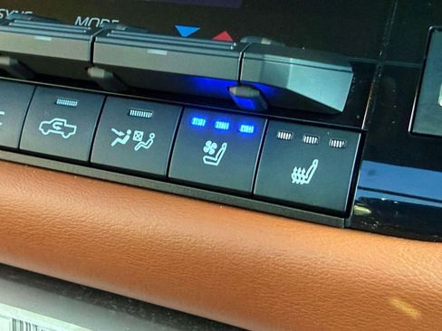 Used 2022 Toyota Tundra 1794 Edition image 37