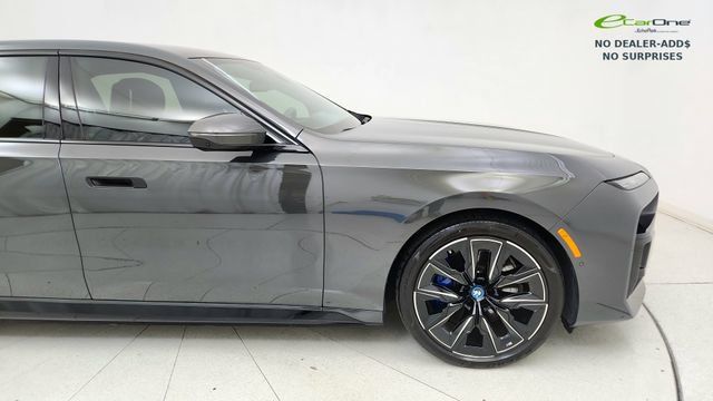 Used 2023 BMW i7 xDrive60 AWD/4WD image 7