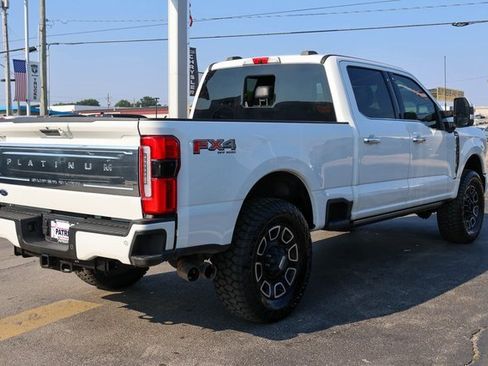 Used 2024 Ford F250 Platinum w/ FX4 Off-Road Package image 3