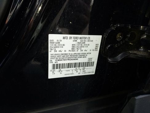 Used 2024 Ford Explorer XLT w/ Equipment Group 202A RWD image 24
