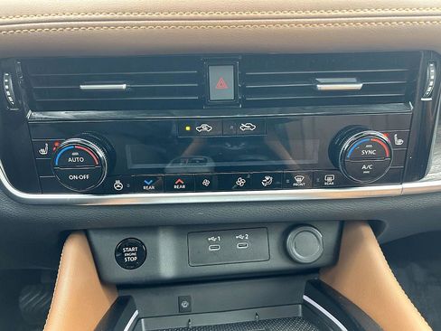 Certified 2024 Nissan Rogue Platinum w/ Platinum Premium Package image 17