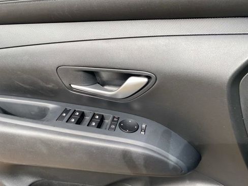 Used 2025 Hyundai Tucson SE FWD image 20