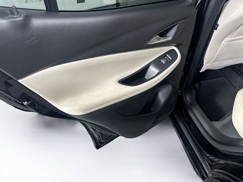 Used 2024 Buick Encore GX Sport Touring image 25