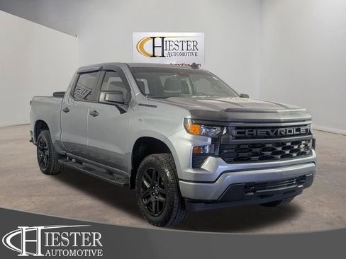 Used 2024 Chevrolet Silverado 1500 Custom image 1