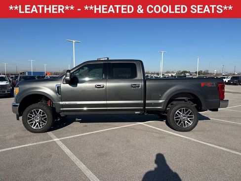 Used 2017 Ford F250 Lariat w/ Lariat Ultimate Package image 5