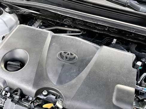 Used 2022 Toyota Camry XSE image 30