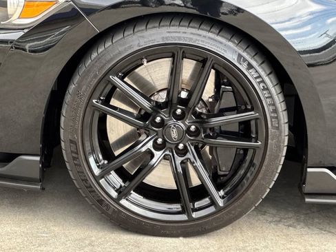 Used 2022 Ford Mustang Shelby GT500 w/ Technology Package RWD image 32