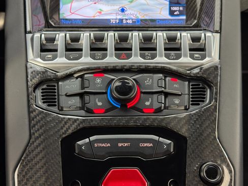 Used 2017 Lamborghini Aventador S image 32