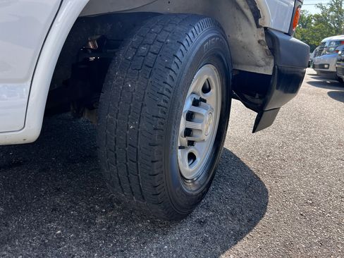 Used 2022 Chevrolet Express 2500 w/ Driver Convenience Package image 24