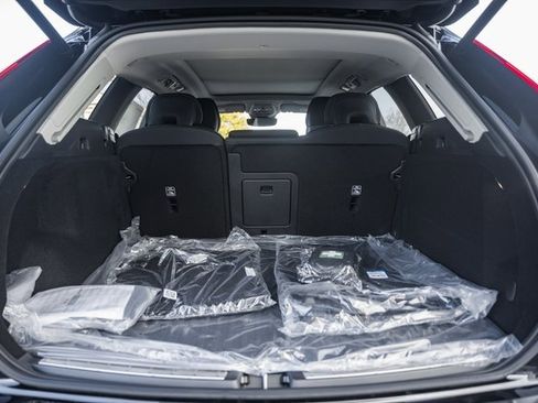New 2026 Volvo XC60 B5 Plus w/ Protection Package Premier image 9