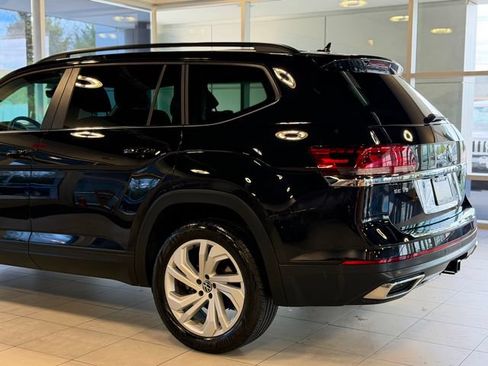 Used 2023 Volkswagen Atlas SE w/ Panoramic Sunroof Package AWD/4WD image 13