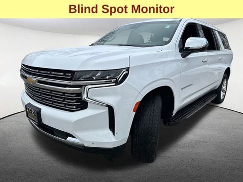 Used 2023 Chevrolet Suburban Premier image 5