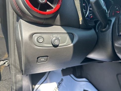 Used 2022 Chevrolet Blazer RS FWD image 16