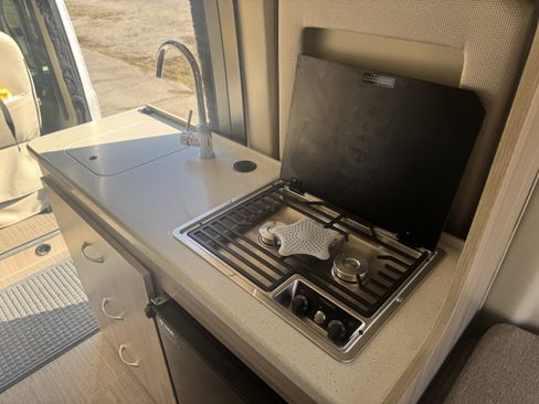 Used 2022 RAM ProMaster 3500 w/ Lane Management Group image 17