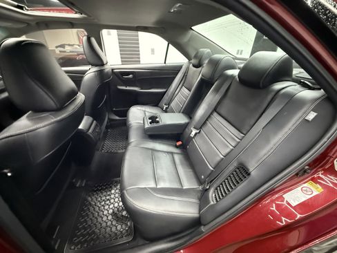 Used 2017 Toyota Camry XLE image 19