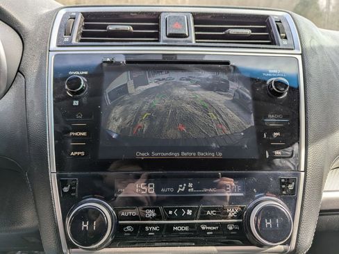 Used 2019 Subaru Outback 2.5i Premium image 10