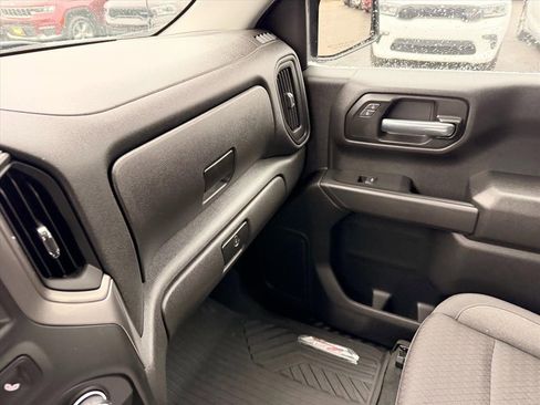 Used 2025 Chevrolet Silverado 1500 Custom Trail Boss w/ LPO, Dark Essentials Package image 15