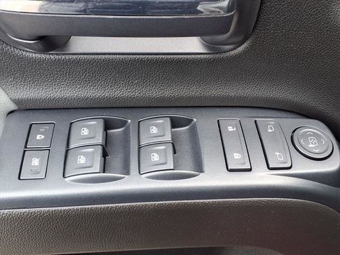 Used 2019 GMC Sierra 2500 4x4 Crew Cab w/ Sierra Convenience Package image 17