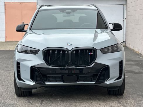 Used 2025 BMW X5 M60i w/ Executive Package image 10