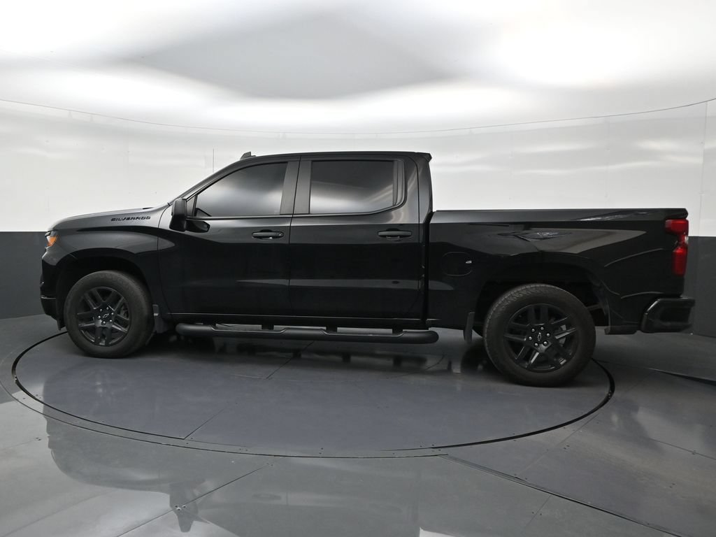 Used 2024 Chevrolet Silverado 1500 Custom w/ Turbomax Blackout Package RWD image 2