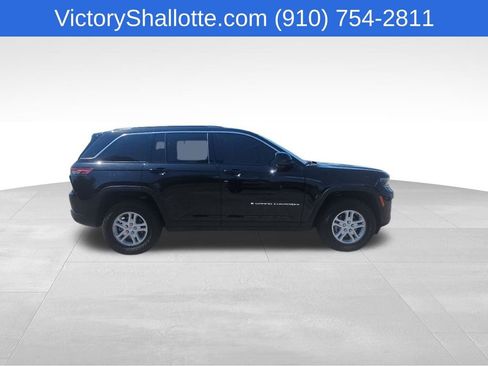 Used 2025 Jeep Grand Cherokee Laredo RWD image 26