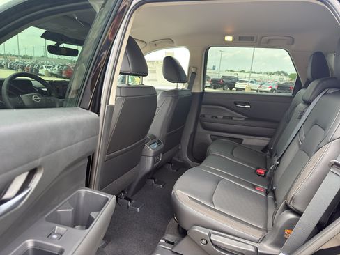 New 2026 Nissan Pathfinder SL AWD/4WD image 28