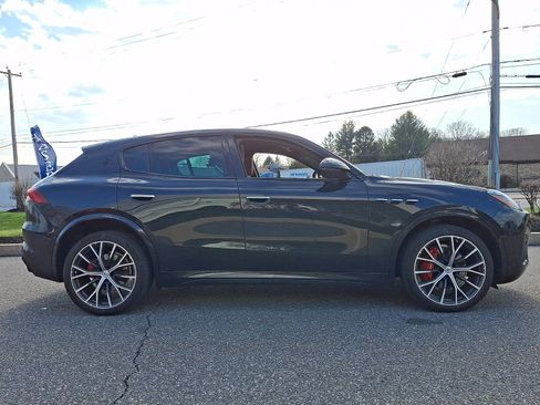 Used 2023 Maserati Grecale Modena AWD/4WD image 4