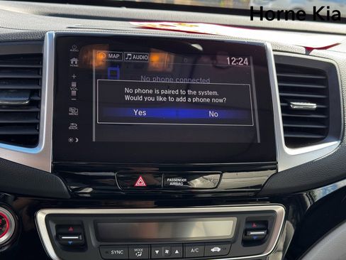 Used 2017 Honda Pilot Touring image 21
