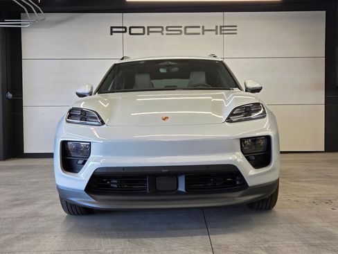 New 2026 Porsche Macan Electric RWD image 28