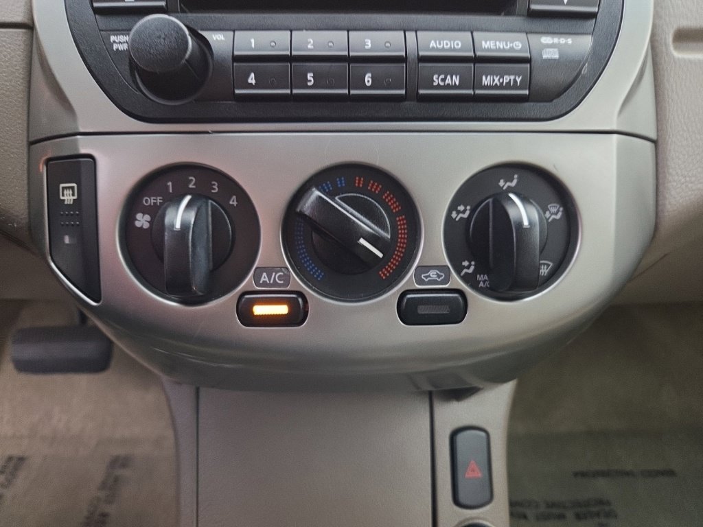 Used 2004 Nissan Altima 2.5 SL FWD image 32