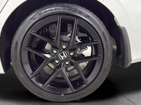 Used 2025 Honda Civic Sport image 39