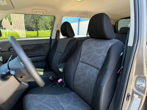 Used 2013 Scion xB FWD image 13