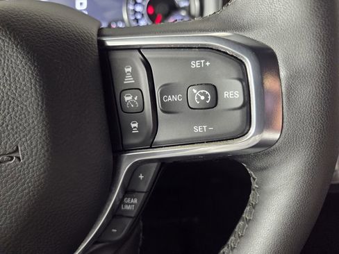 Used 2025 RAM 1500 Laramie AWD/4WD image 17